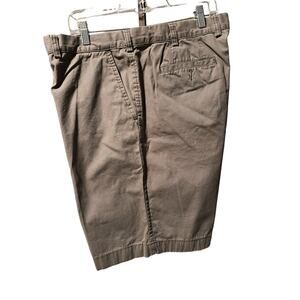 Tommy Hilfiger Men's Chino Army Green Shorts-40